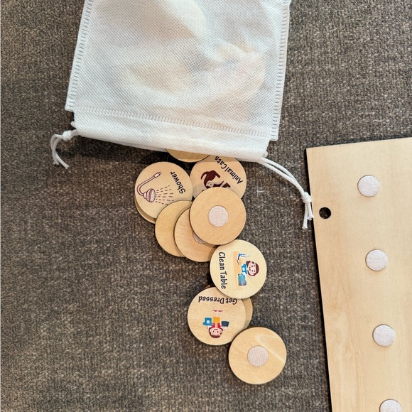 Wooden Daily Routine Chart - Picture 2 of 2